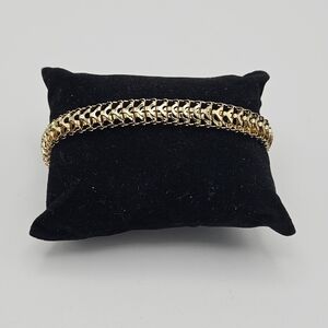 gold tone mesh chain bracelet